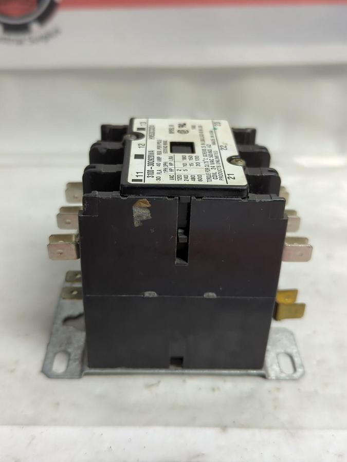 PRODUCTS UNLIMITED,HN53CC024,CONTACTOR 3-POLE 40 AMP 600VAC NOS