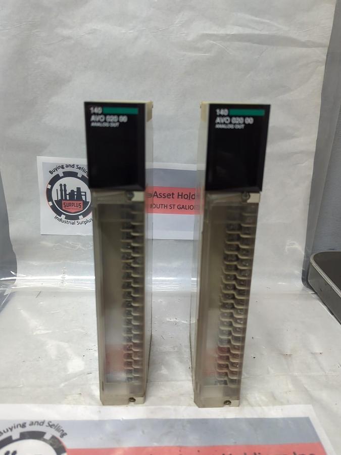 Used SCHNEIDER AUTOMATION,140 AVO 020 00,TSX QUANTUM ANALOG  MODULE LOT OF 2 USED