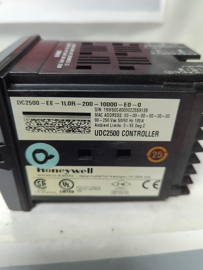 Used HONEYWELL,DC2500-EE-1LOR-200-1000-E0-0,UDC2500 DIGITAL CONTROLLER PRE-OWNED