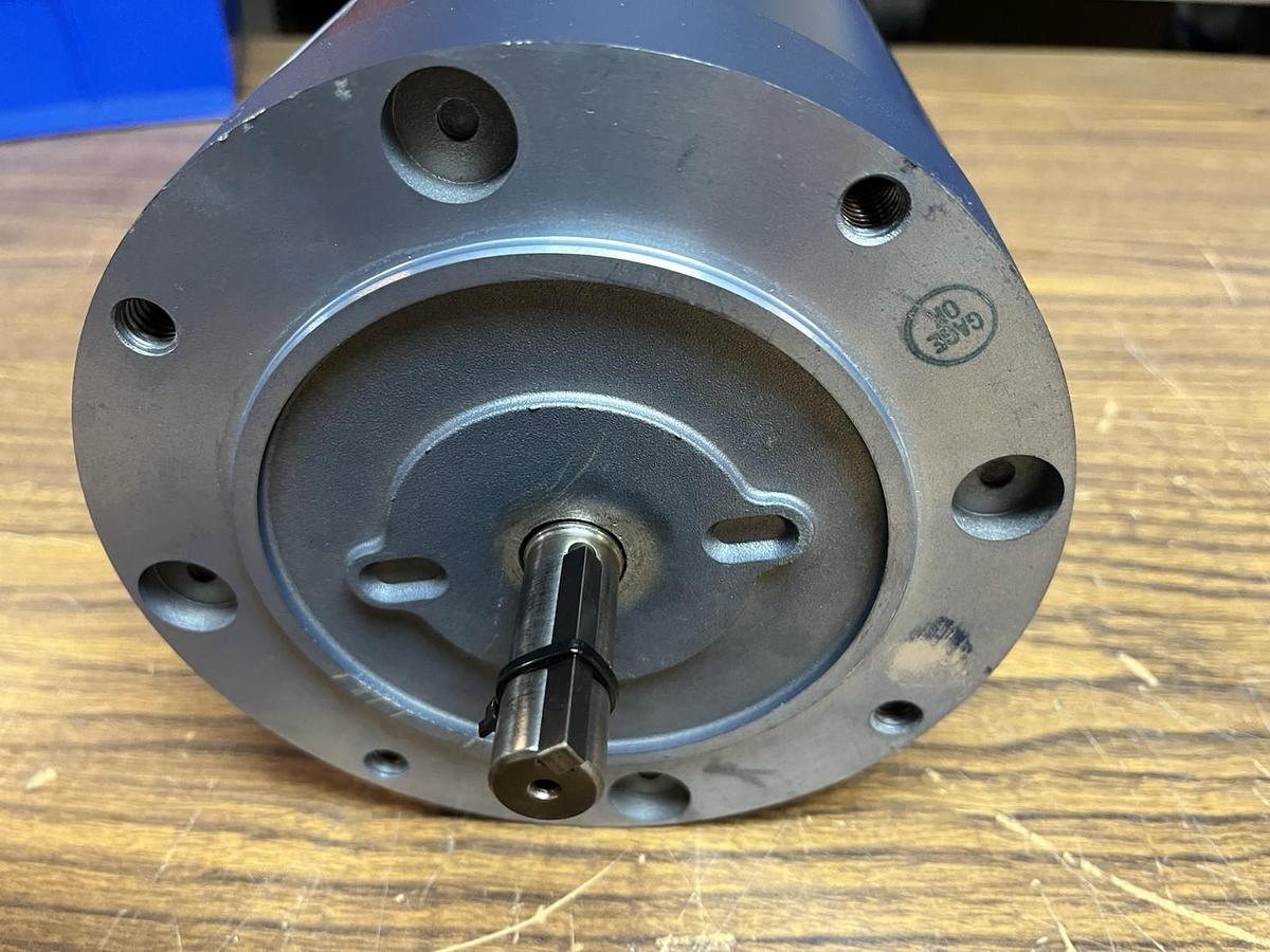 LEESON,113401.00,MOTOR .6HP 1725RPM 3PH 230/460V C56CZ C617NC159B