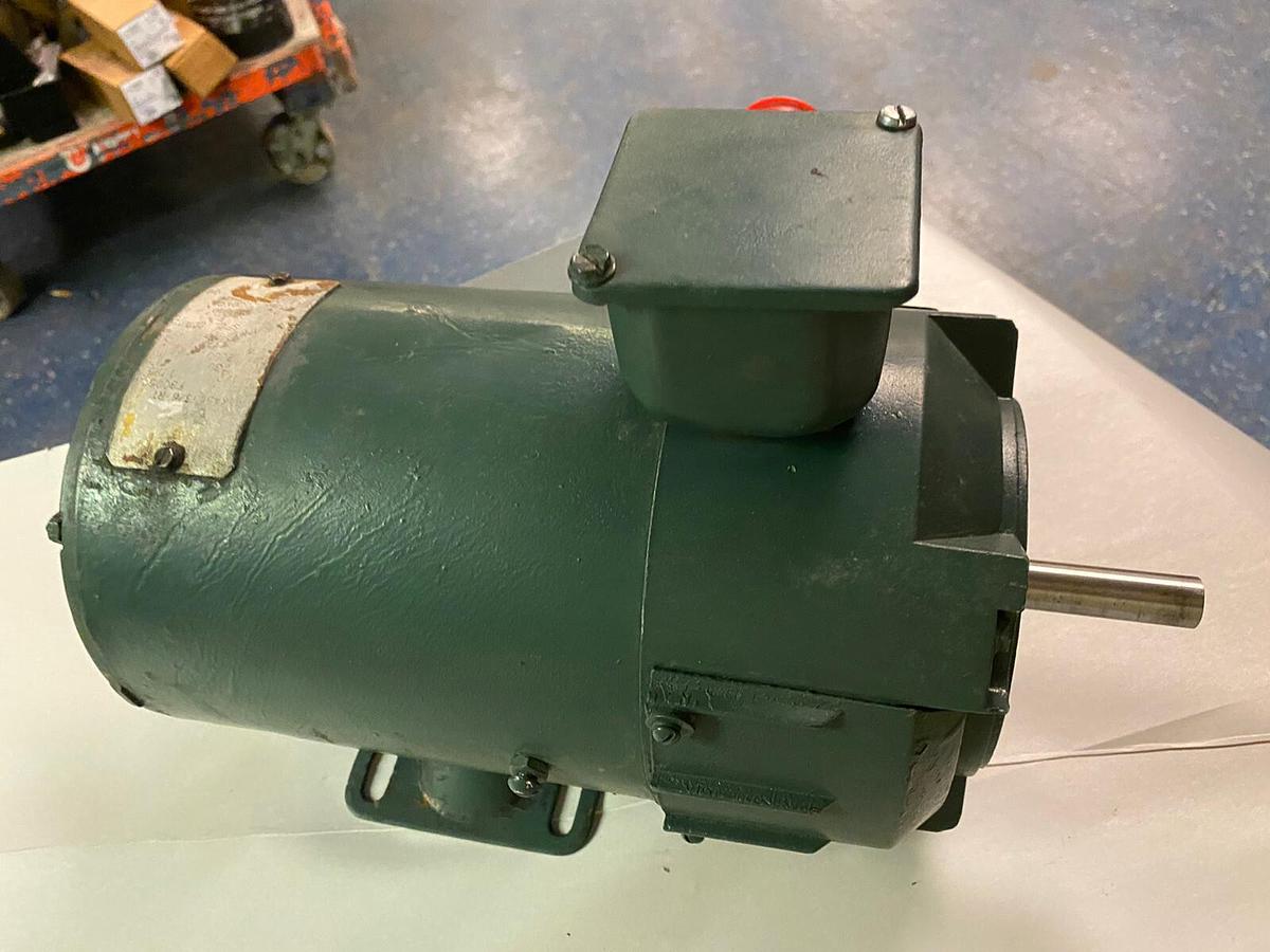 Used RELIANCE,FB0056, 1/2HP MOTOR 1725RPM 230V