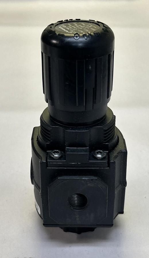 NORGREN,R73G-2AK-RFG,PRESSURE REGULATOR WITH GAUGE NOS