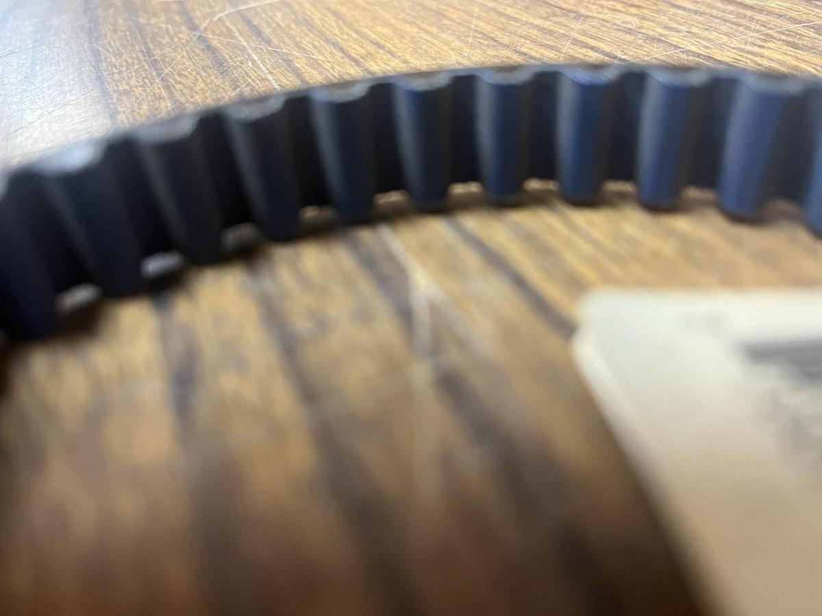 GATES,8MGT-352-12,POLY CHAIN GT CARBON SYCHRONOUS BELT LOT OF 2