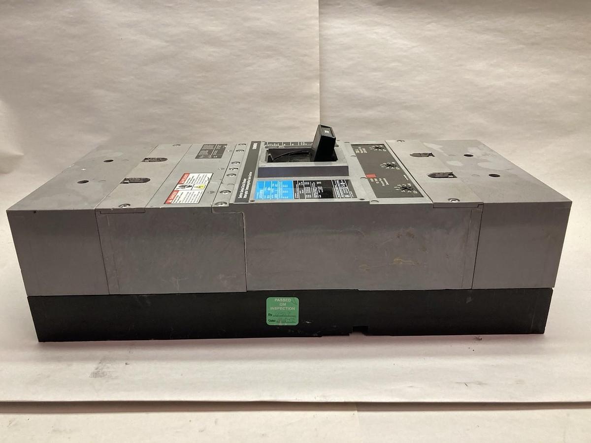 Used Siemens,LMXD63B700,3-Pole Circuit Breaker 700A 600V