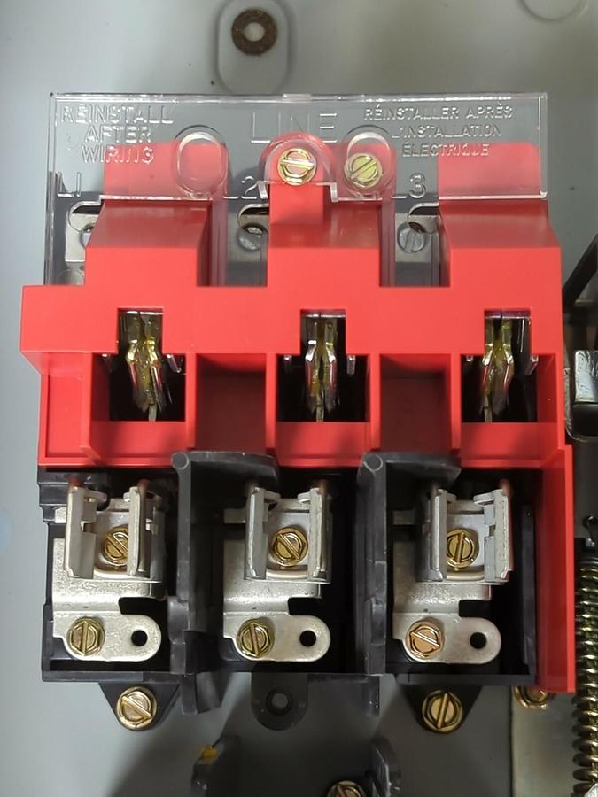 EATON CUTLER HAMMER,DH361FRK,SAFETY SWITCH 30 AMP 600VOLT 3-POLE NEW IN BOX
