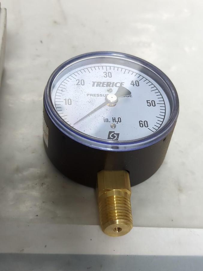 TRERICE,760B,2-1/2 INCH GAUGE 0-60 INCH H201/4 INCH BOTTOM CONNECTION NOS