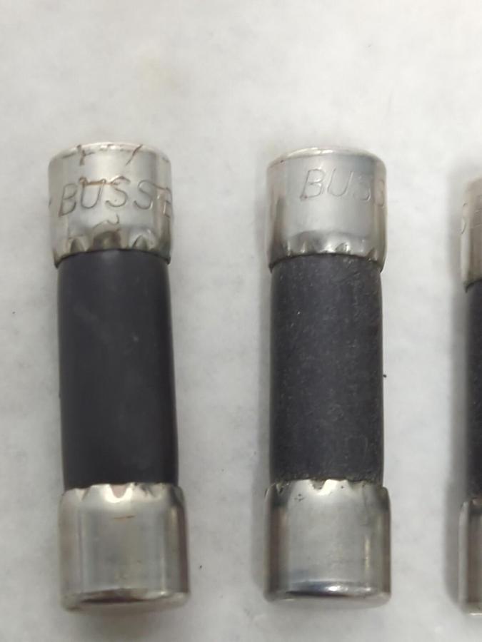 Used COOPER BUSSMANN,BAN-15,FAST ACTING 15 AMP FUSE LOT OF 4 PRE-OWNED