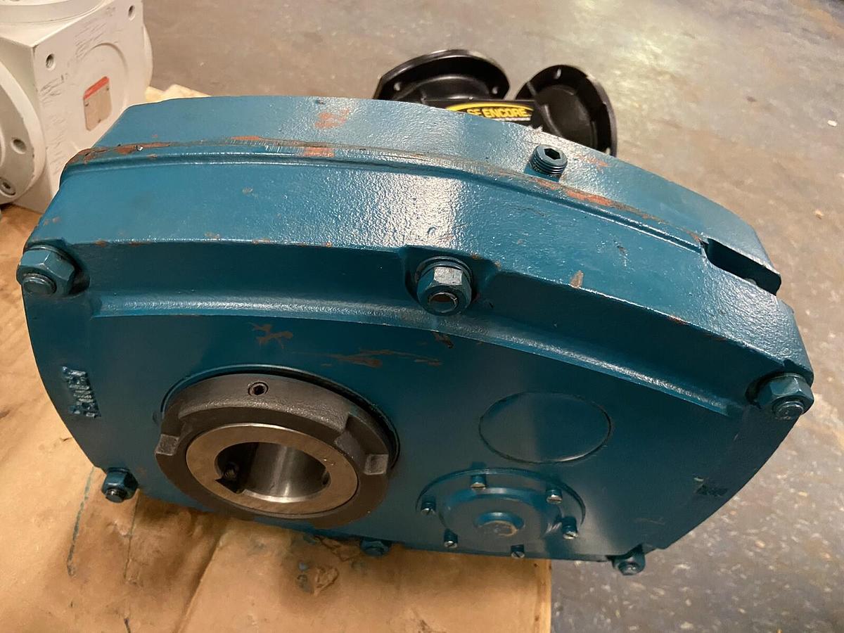 Fenner,SIZE E,Shaft Mounted Speed Reducer Ratio 13:1 Shaft 1 IN Bore 2-1/8 IN