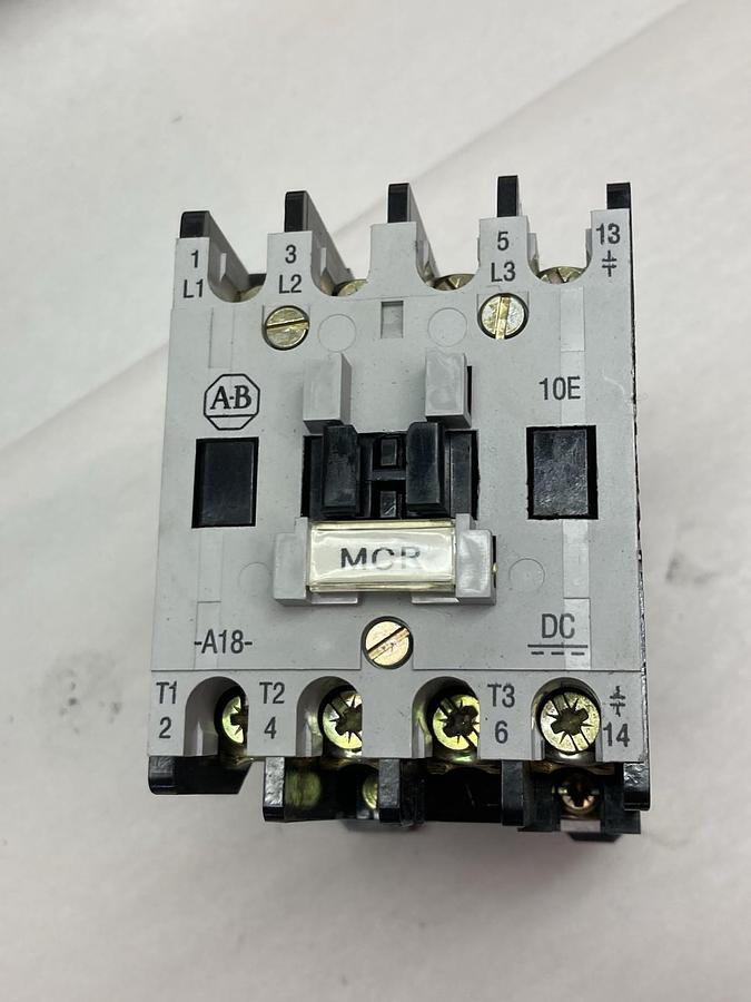 Allen Bradley,100-A18NZ*3,Contactor 24VDC 200/230V