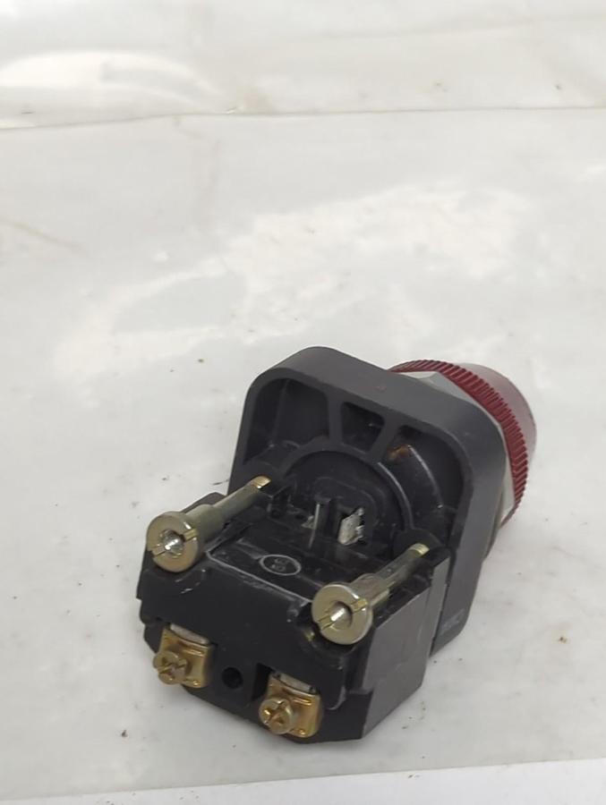 Used ALLEN BRADLEY,800T-P16,SERIES T RED PUSHBUTTON PRE-OWNED