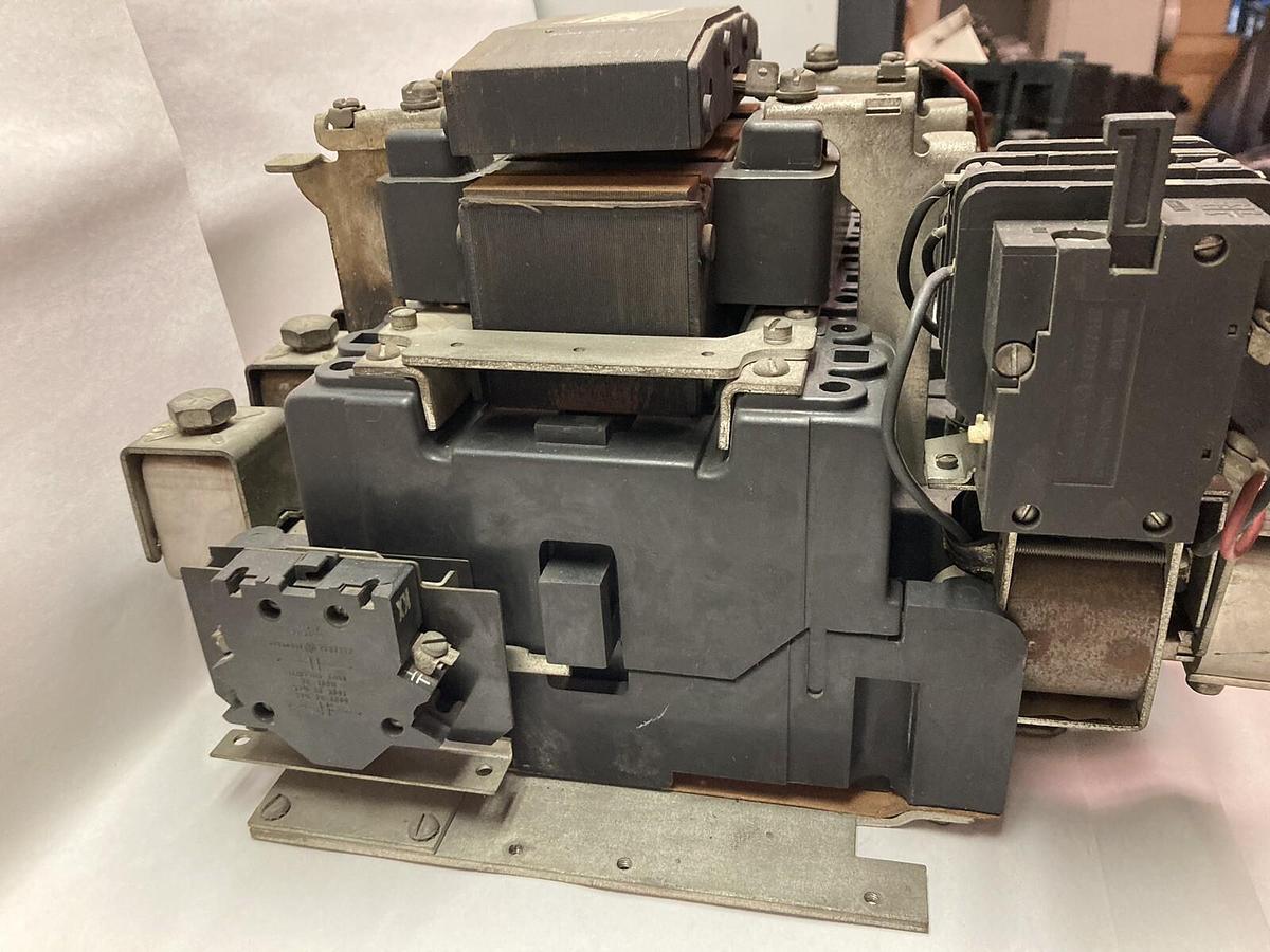 Used General Electric,CR306G000LAA,Starter Nema Size 5 600VAC 270A