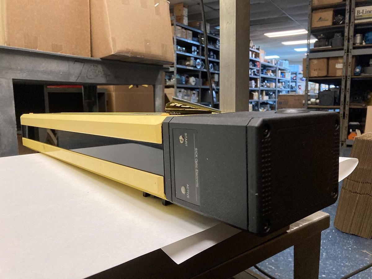 Sick,AGSS 600-1111,590mm Light Curtain 50/60Hz