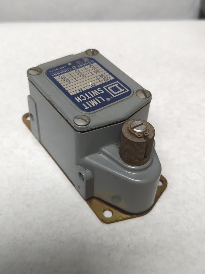 SQUARE D,T8D1,SERIES B HEAVY DUTY LIMIT SWITCH MISSING BOX