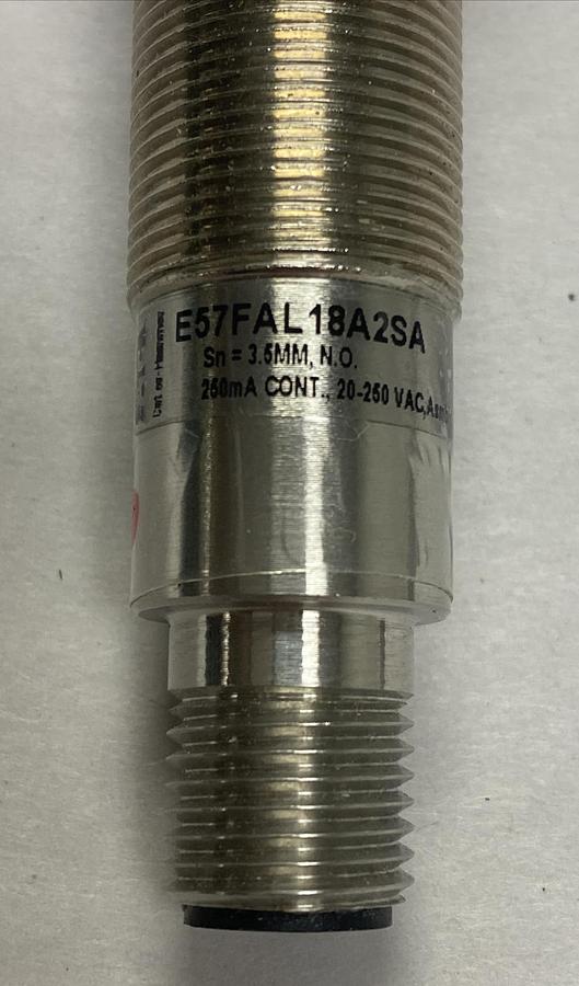 Cutler-Hammer,E57FAL18A2SA,Inductive Proximity Sensor NOS