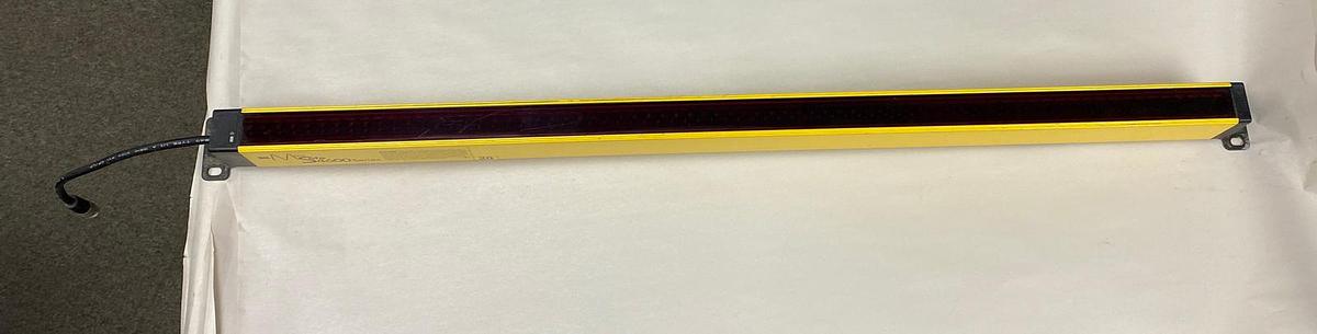 Used STI,MS46-20-785-Q1-X-SC1,Light Curtain Transmitter