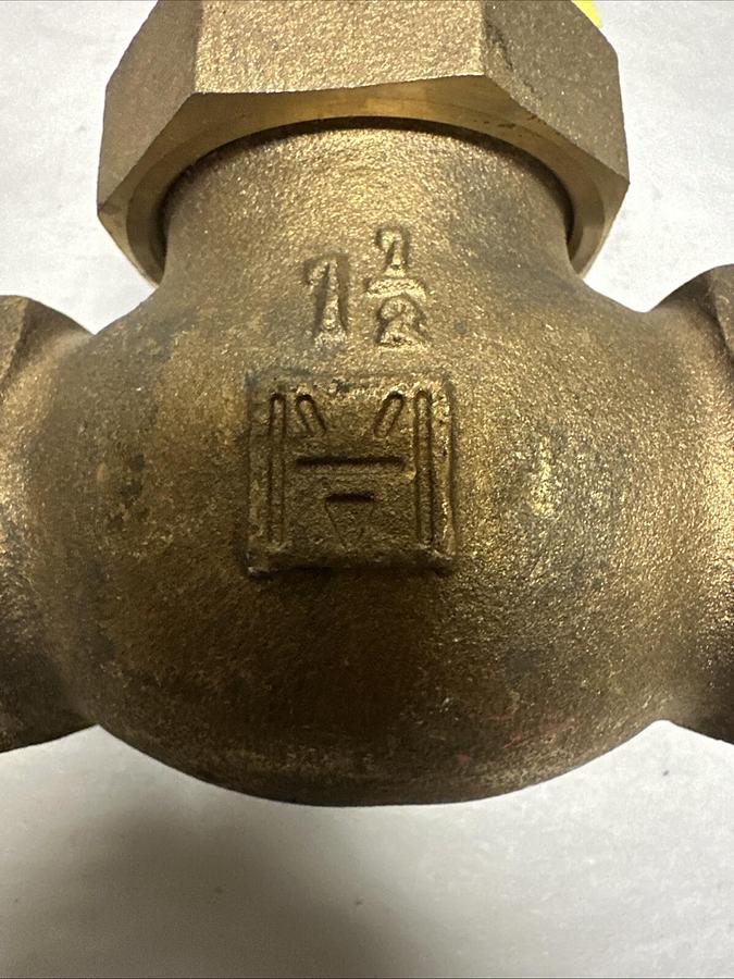Milwaukee,200SWP 400WOG,1-1/2" Fig. 570 Brass Gate Valve