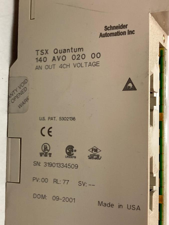 Used Schneider Electric Modicon,140-AVO-020-00,Discretee Output Module