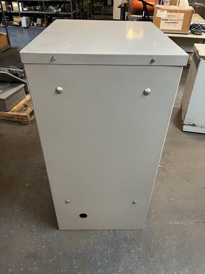 Used EATON,V48M28T12EE,DRY TYPE TRANSFORMER 112.5KVA HV 480 DELTA LV 208Y/120 3PH