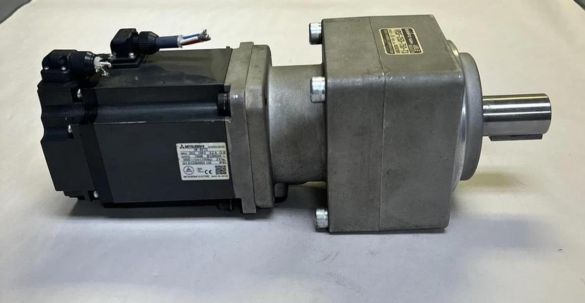 Used MITSUBISHI,HF-KP73,AC SERVO MOTOR W/ VRSF-25D-750-T3 REDUCER