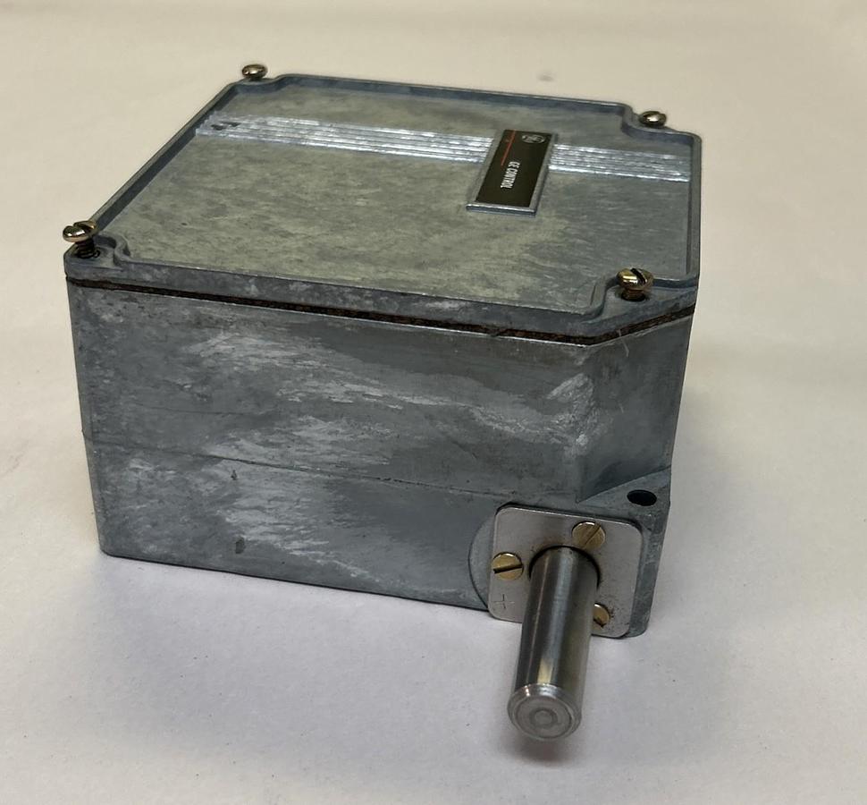 Used GENERAL ELECTRIC,CR115E424101,ROTARY LIMIT SWITCH 111:1