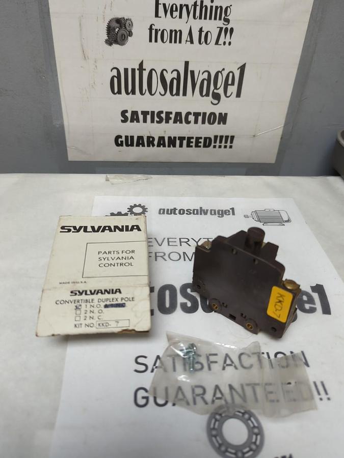 SYLVANIA,KKD-7,NO.1 CONVERTABLE DUPLEX POLE 15 AMP CONTACT NOS