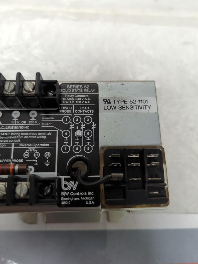 Used B/W CONTROLS,52-1101,SERIES 52 SOLID STATE RELAY LOW SENSITIVITY 10 A PRE-OWNED