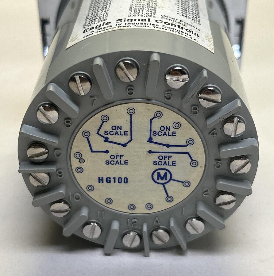 EAGLE SIGNAL CONTROLS,HG107A6,REPEAT CYCLE TIMER 150 MINUTE 120V NOS