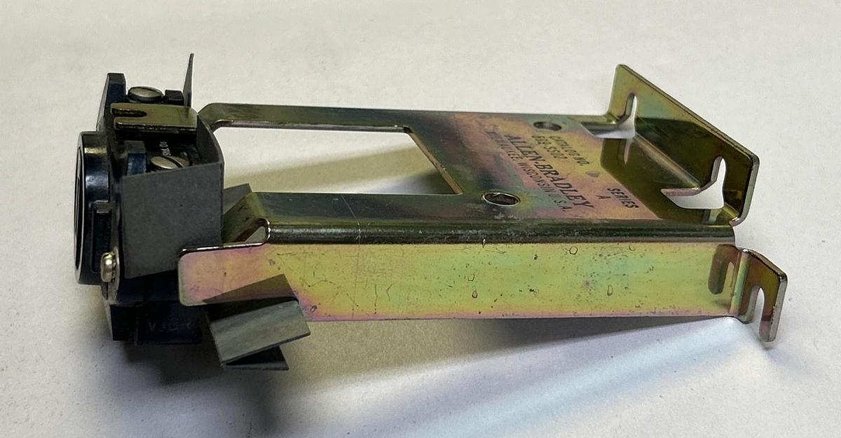 Used ALLEN-BRADLEY,599-SS02,SELECTOR SWITCH