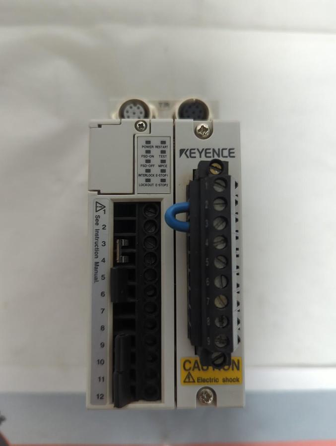 Used KEYENCE,SL-R11,SAFETY CONTROL MODULE PRE-OWNED