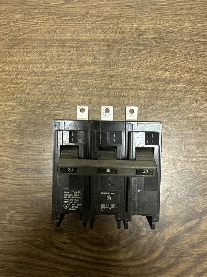 Used Siemens,B330,30Amp Bolt On Circuit Breaker
