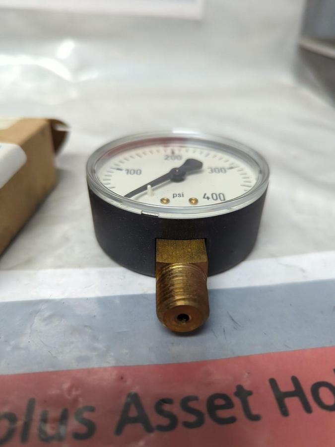 WIKA,0-400,GAUGE 2-1/2 IN FACE 1/4 IN NPT BOTTOM CONNECTION NOS