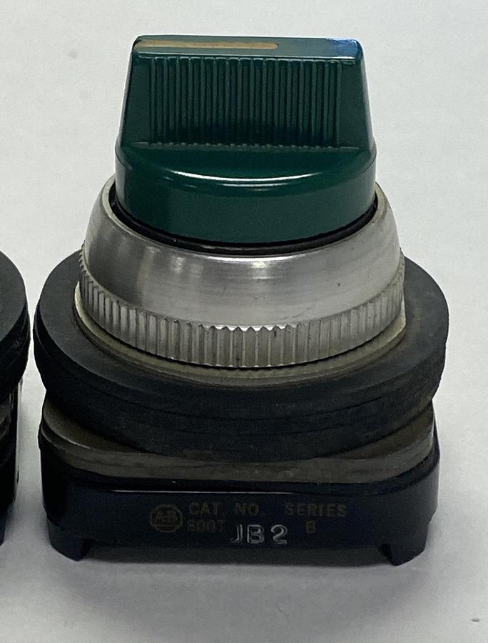 ALLEN BRADLEY,800T-JB2,SER B GREEN SELECTOR SWITCH LOT OF 4 NOS