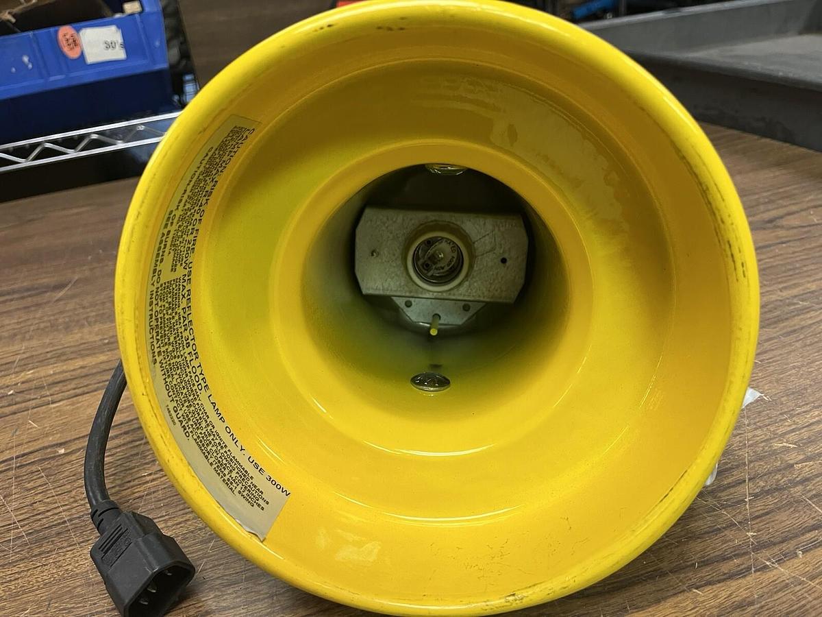 Used PHEONIX,DL-INC-LH,DOCKLITE 250 VAC MAX 10A MISSING GUARD