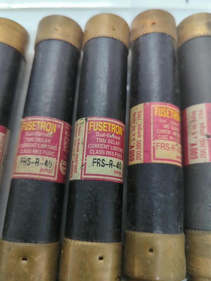 Used COOPER BUSSMANN,FRS-R-40,FUSETRON 40 AMP FUSE LOT OF 11 PRE-OWNED