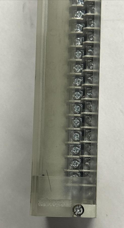 Used SCHNEIDER ELECTRIC,140-DAI-543-00,INPUT MODULE