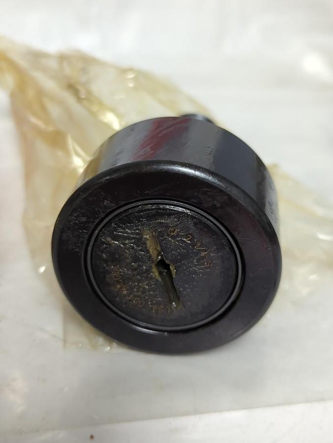 MCGILL,CF 2-1/4S,CAM FOLLOWER 2-1/2 INCH NOS