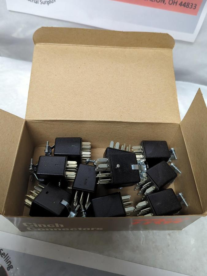 TRW,P312,CCT PLASTIC 12 PIN CINCH CONNECTORS LOT OF 10 NOS
