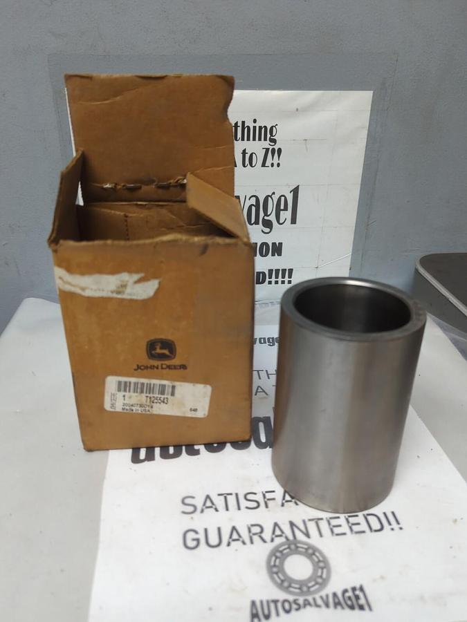 JOHN DEER,T125543,GROOVED BUSHING NOS