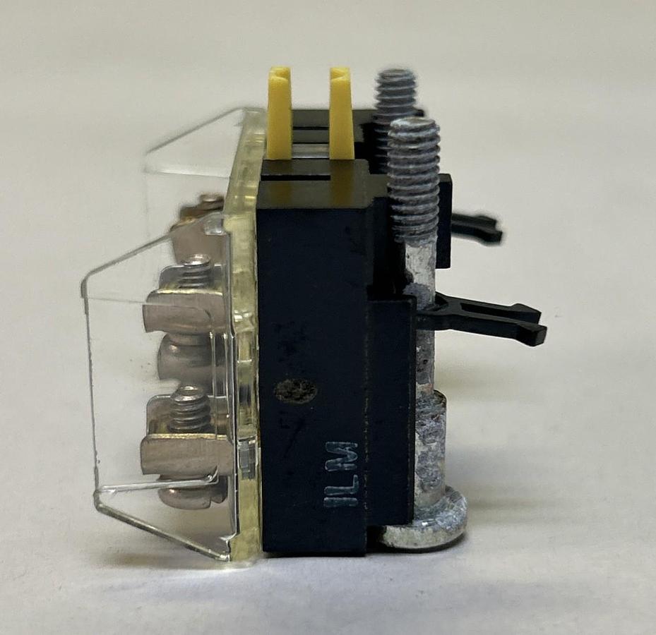 ALLEN BRADLEY,800T-XA,SHALLOW CONTACT BLOCK NOS