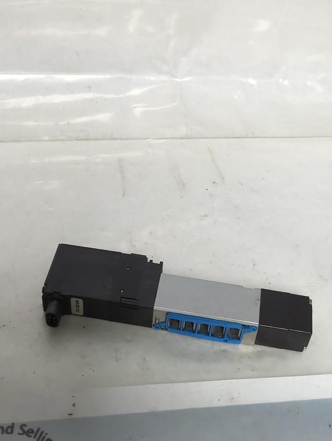 Used FESTO,MT2H-5/3E-4 0-S-VI-B,SOLENOID VALVE PRE-OWNED