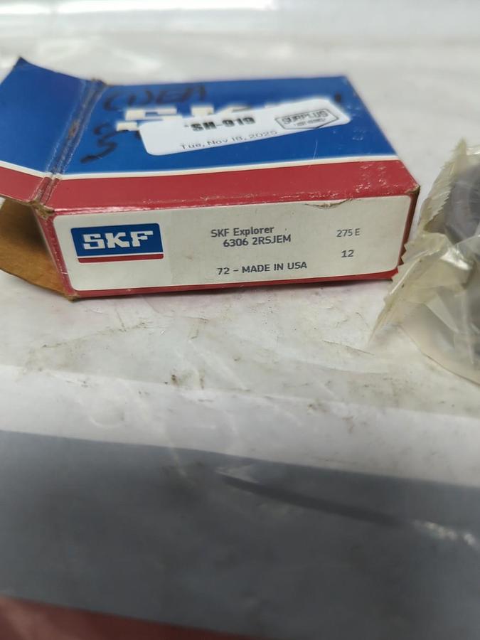 SKF,6306 2RSJEM,RUBBER SEALED DEEP GROOVE BALL BEARING NOS