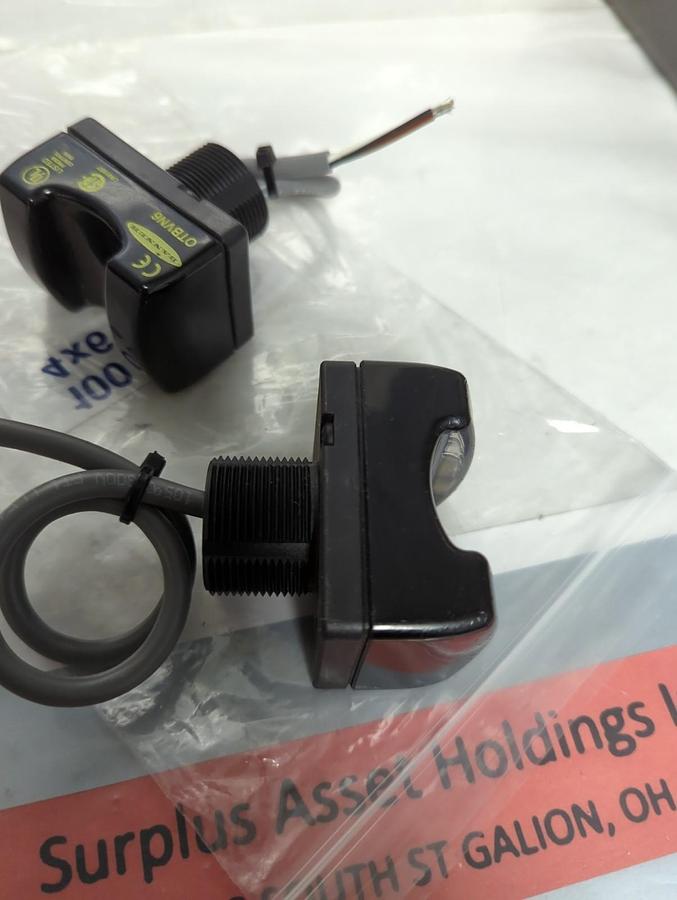 Used BANNER,OTBVN6,OPTICAL TOUCH BUTTON SENSOR LOT OF 2 PRE-OWNED