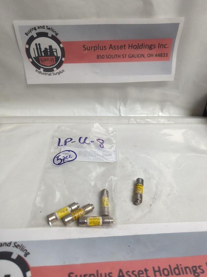 Used COOPER BUSSMANN,LP-CC-8,LOW-PEAK 8 AMP FUSE LOT OF 5 PRE-OWNED