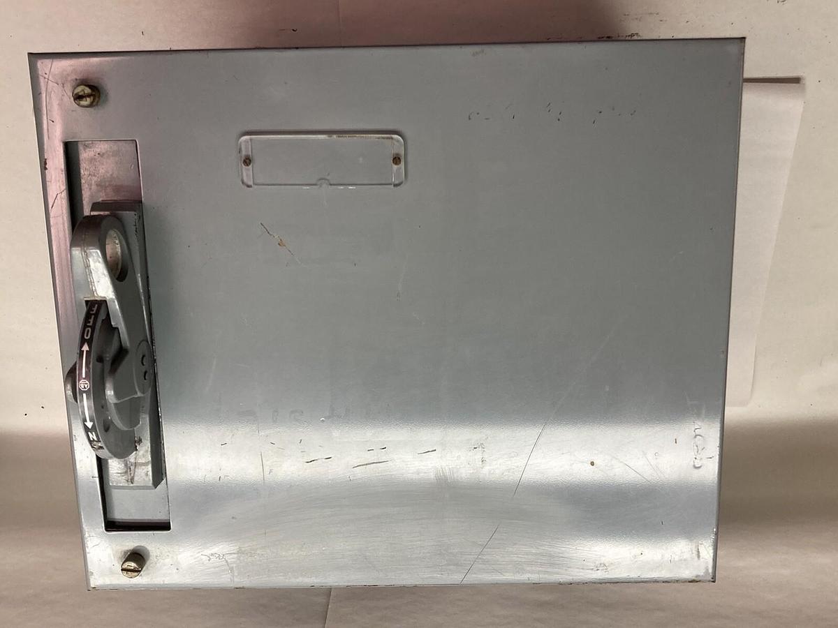 Used Allen Bradley,2100 2192F,30 Amp 12 Inch MCC Disconnect Feeder Bucket