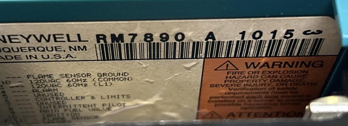 Used HONEYWELL,RM7890A1015,ULTRAVIOLET FLAME AMPLIFIER BURNER CONTROL UNIT