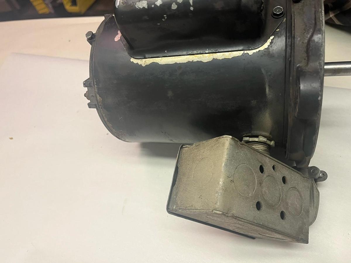 Used GE,5KC36MN207Y,SERV-S-LINE OIL BURNER MOTOR 1/2HP 1725RPM 1PH 48N 115/230V