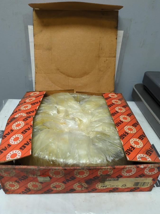 FAG,22226E1A.M,SPHERICAL ROLLER BEARING 130MM X 230MM X 64MM