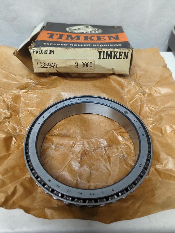 TIMKEN,L225849 30000,PRECISION ROLLER BEARING CONE NOS