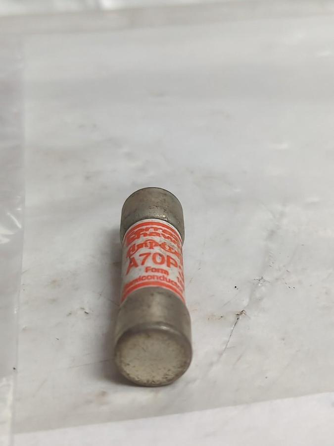 Used GOULD SHAWMUT,A70P30-1,AMP-TRAP 30 AMP FUSE LOT OF 3 PRE-OWNED