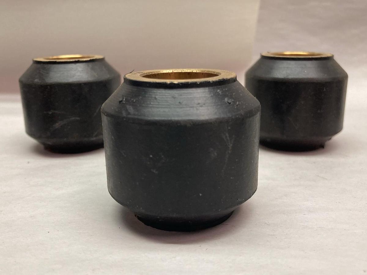 Used Unbranded,V410453B01,Rubber Bushing w/ Innner Sleeve LOT OF 10